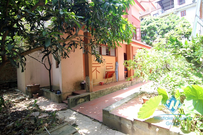 Full house with friendly eco - space located in Tay Ho area